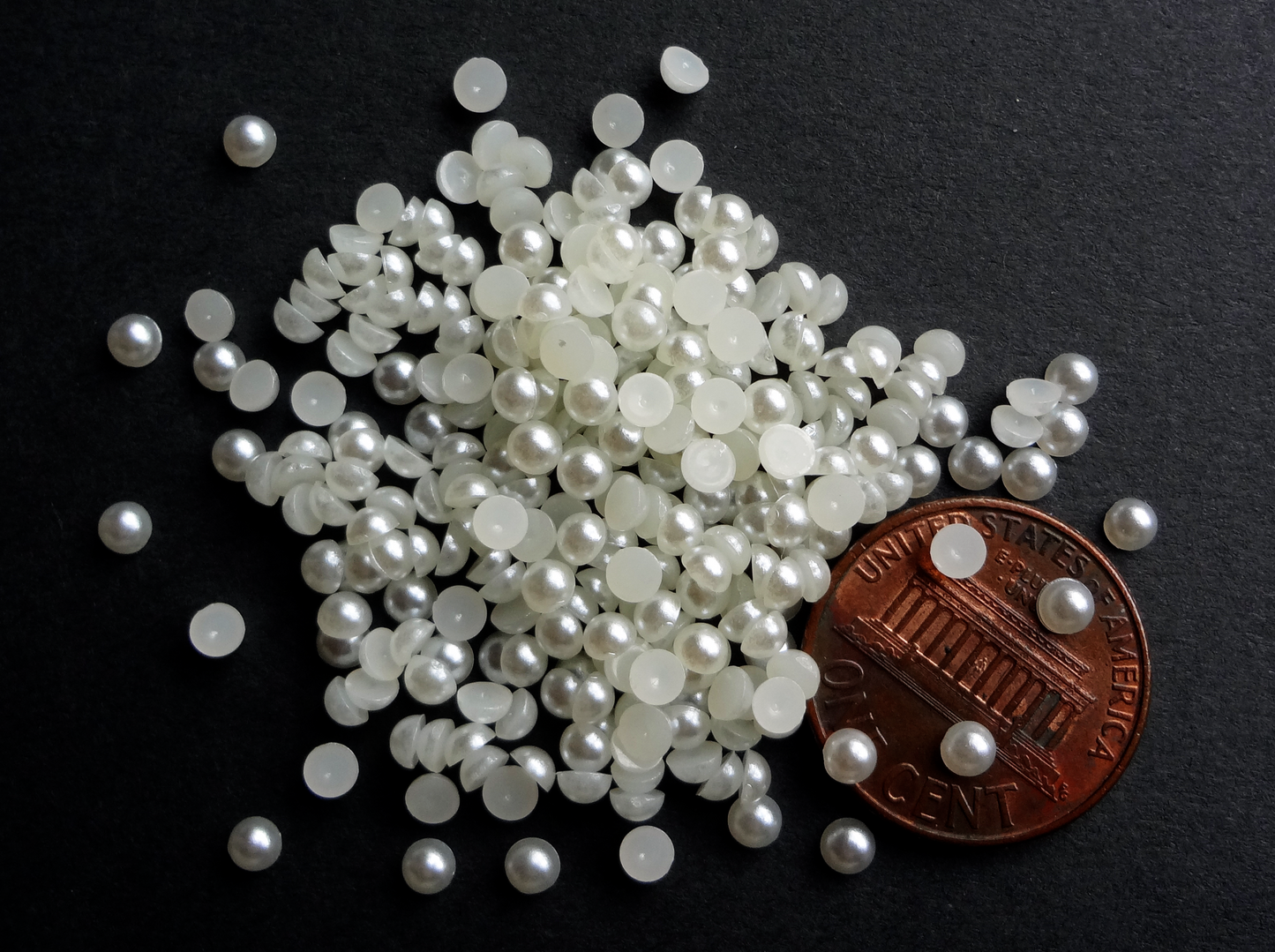 Load image into Gallery viewer, 3mm White Pearl Round Flatbacks
