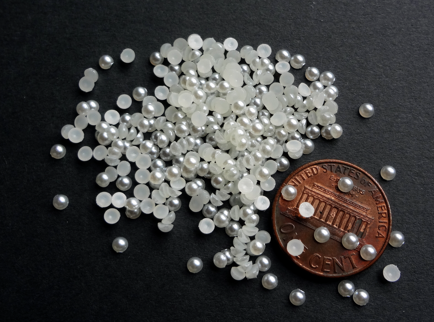 2.5mm White Pearl Round Flatbacks