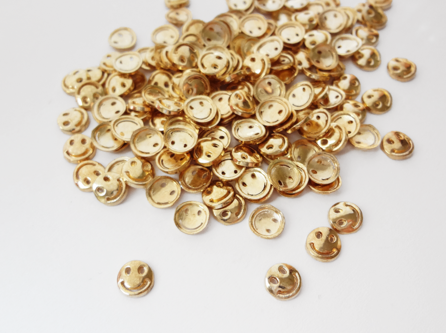 5mm 3D Gold Smile Face