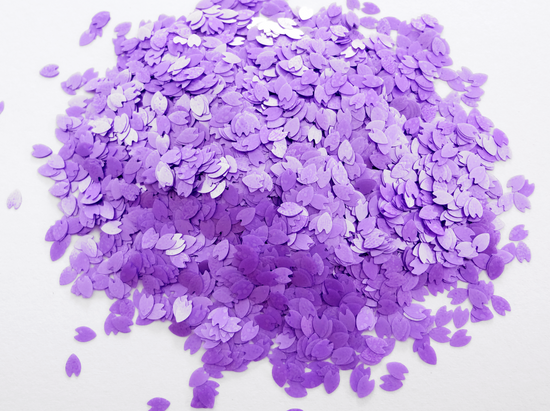 Load image into Gallery viewer, Light Violet Purple Cherry Blossom Sakura Flower Petals, 3x2mm
