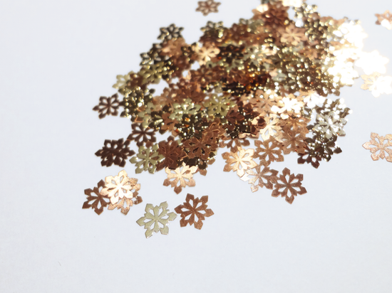 Load image into Gallery viewer, 5mm Gold Lace Snowflake, Nail Art Slices
