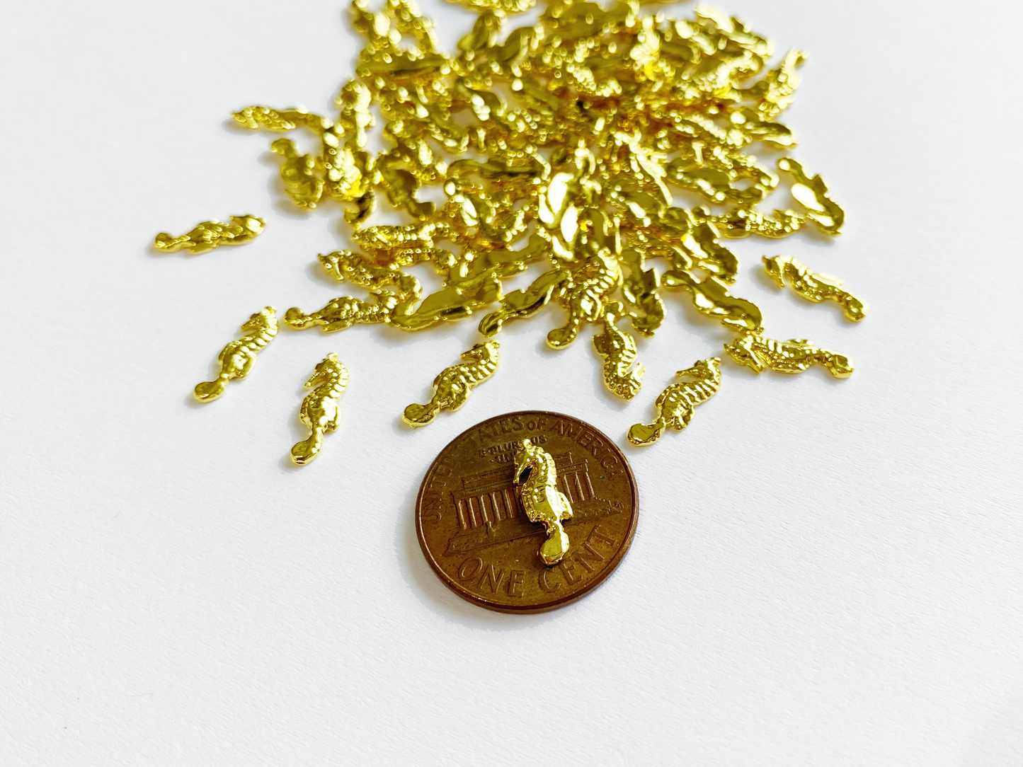 12x4mm 3D Gold Seahorse