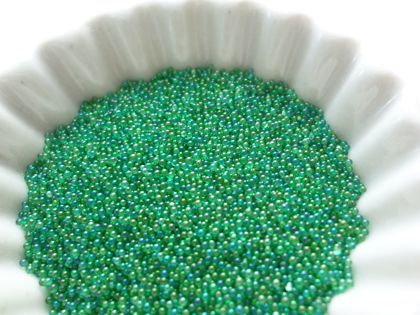 0.6-0.8mm IRIDESCENT JUNGLE GREEN Clear AB Microbeads