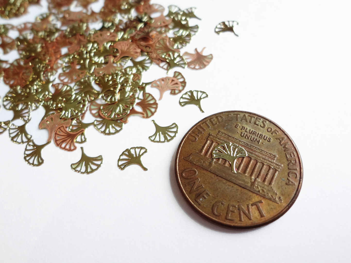 5mm Gold Gingko Leaf, Nail Art Slices