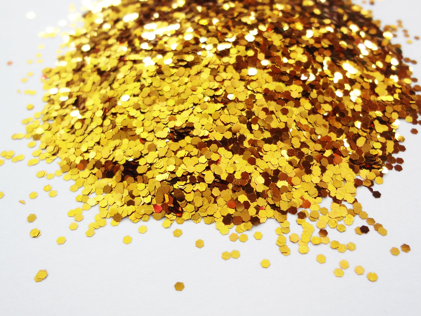 Load image into Gallery viewer, Rich Gold Loose Glitter, .040&amp;quot; Hex, 1mm, 1/24
