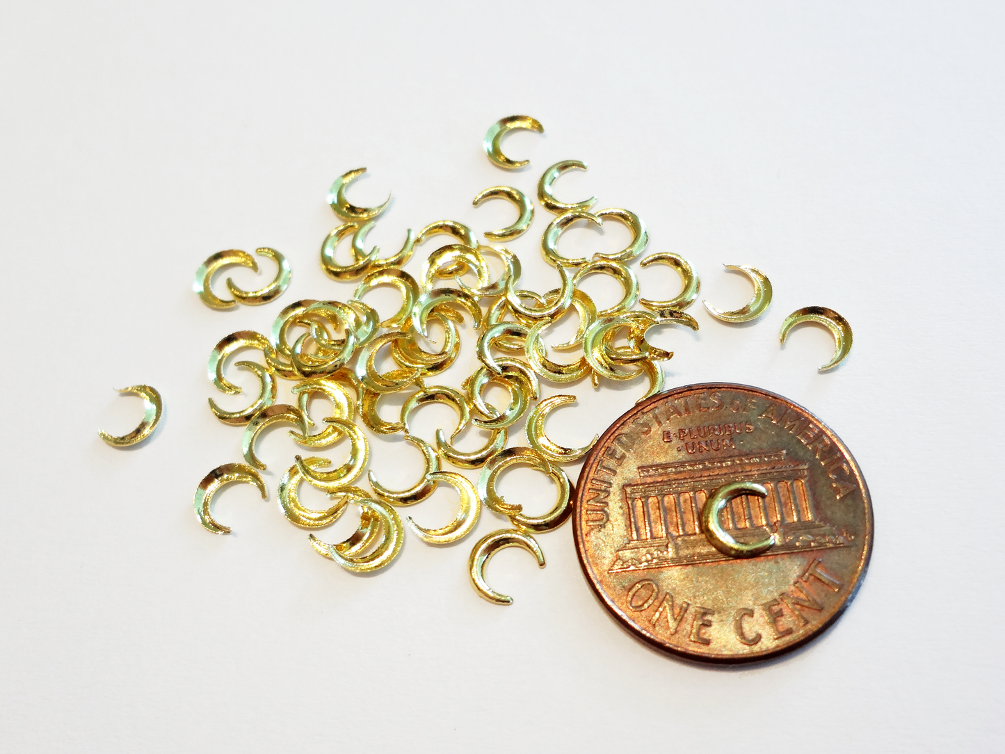 5mm Gold Crescent Moon Studs