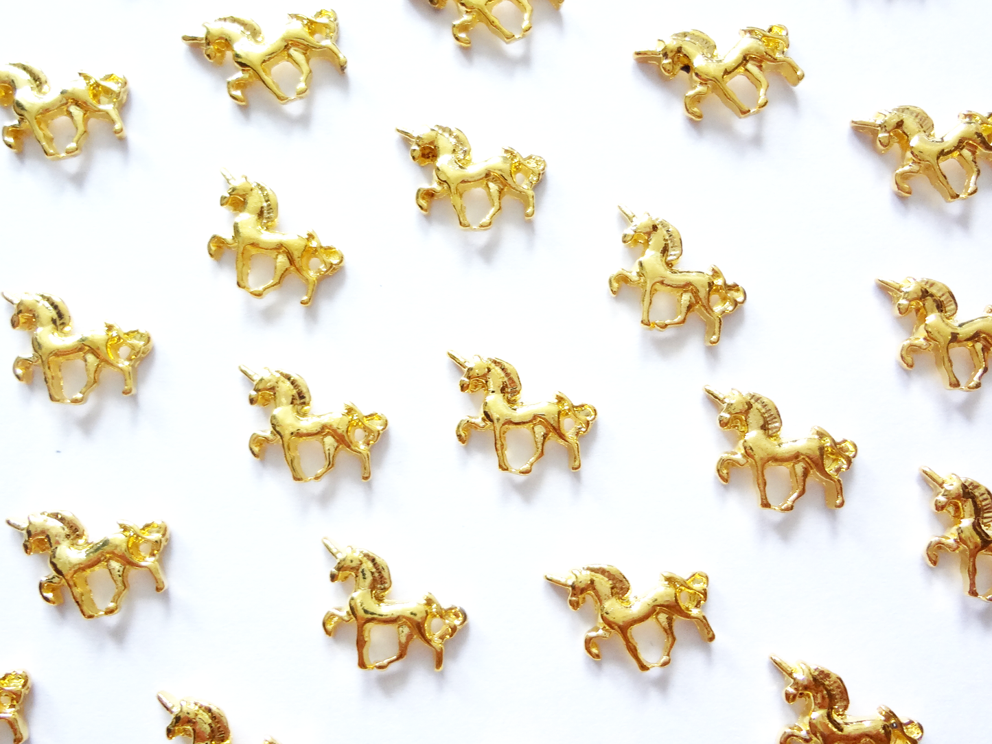 11x9mm 3D Gold Unicorn