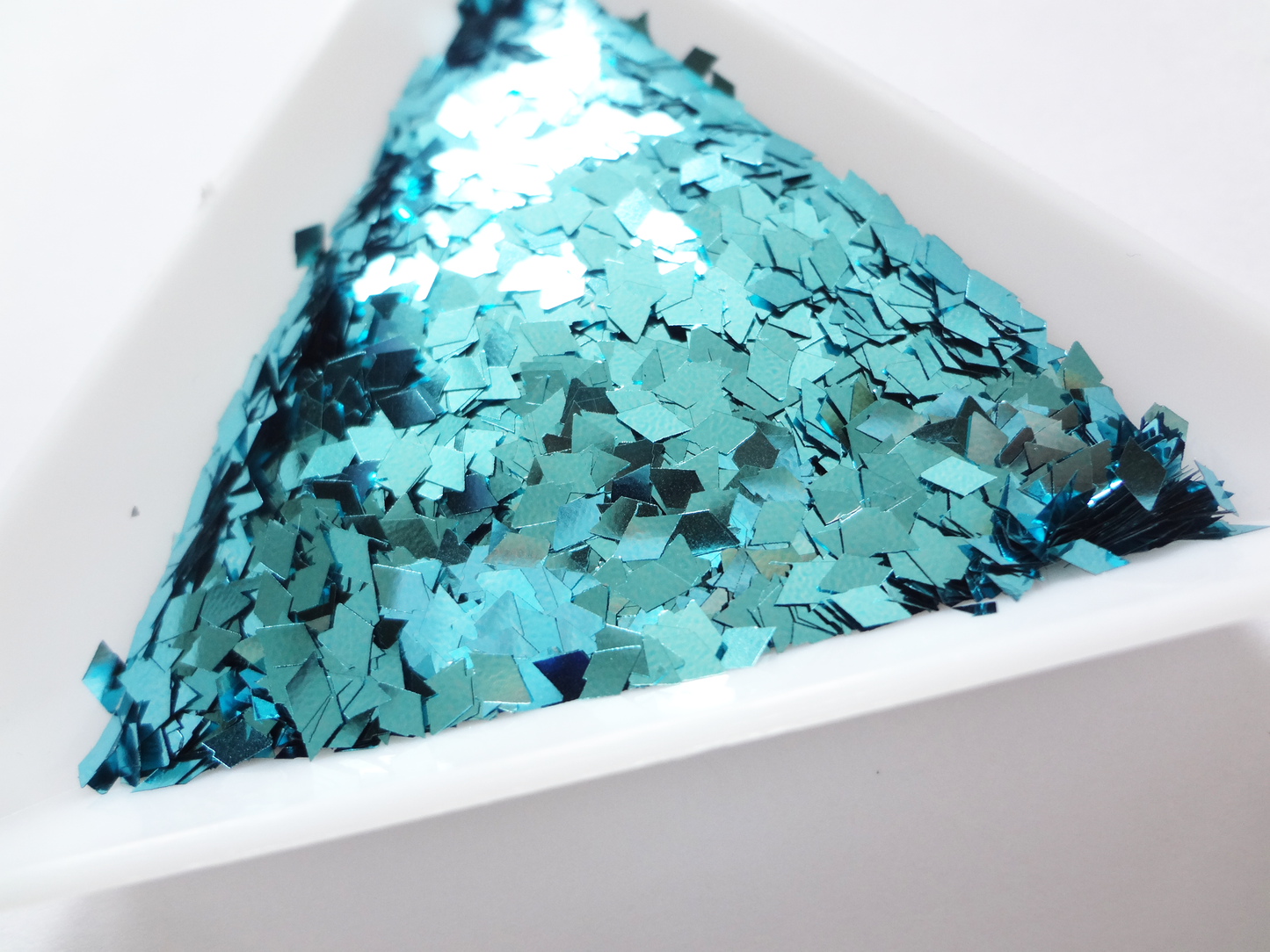 Load image into Gallery viewer, Teal Blue Diamond Shape Glitter, 4x2mm

