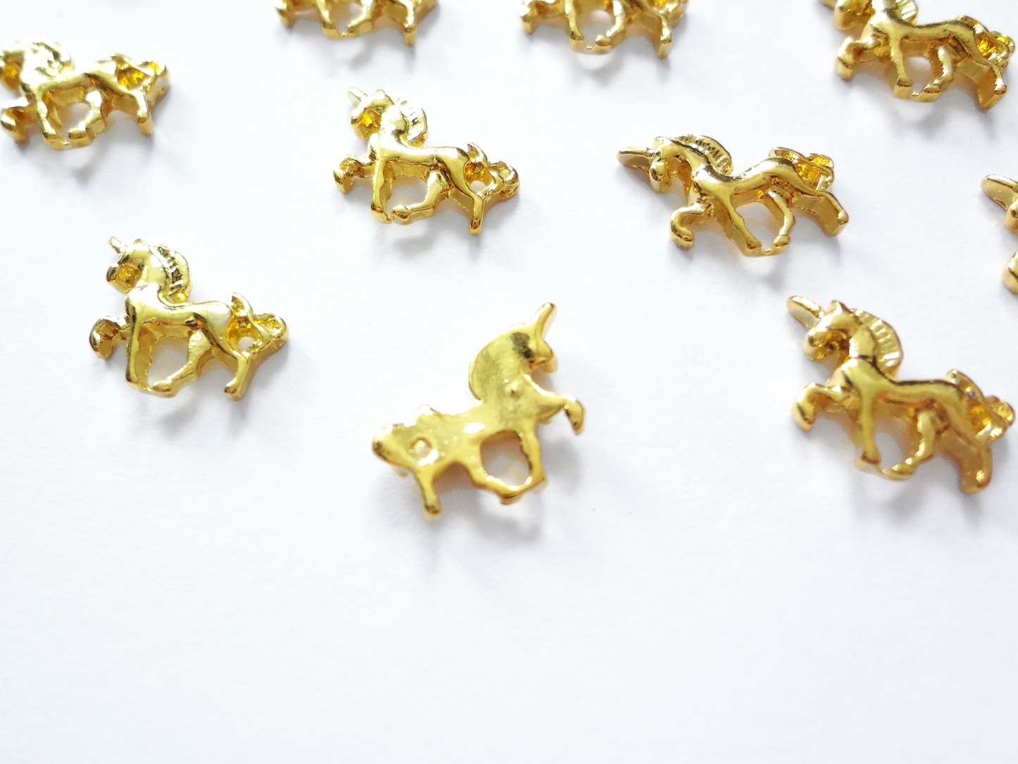 11x9mm 3D Gold Unicorn