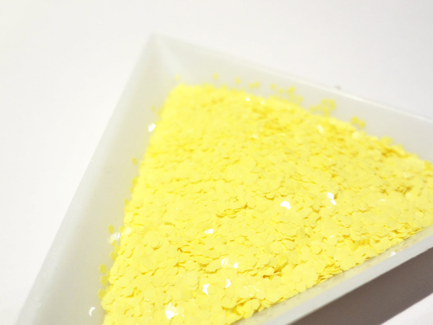 Chickadee Yellow Loose Glitter, .040" Hex, 1mm, 1/24 Solvent Resistant Glitter