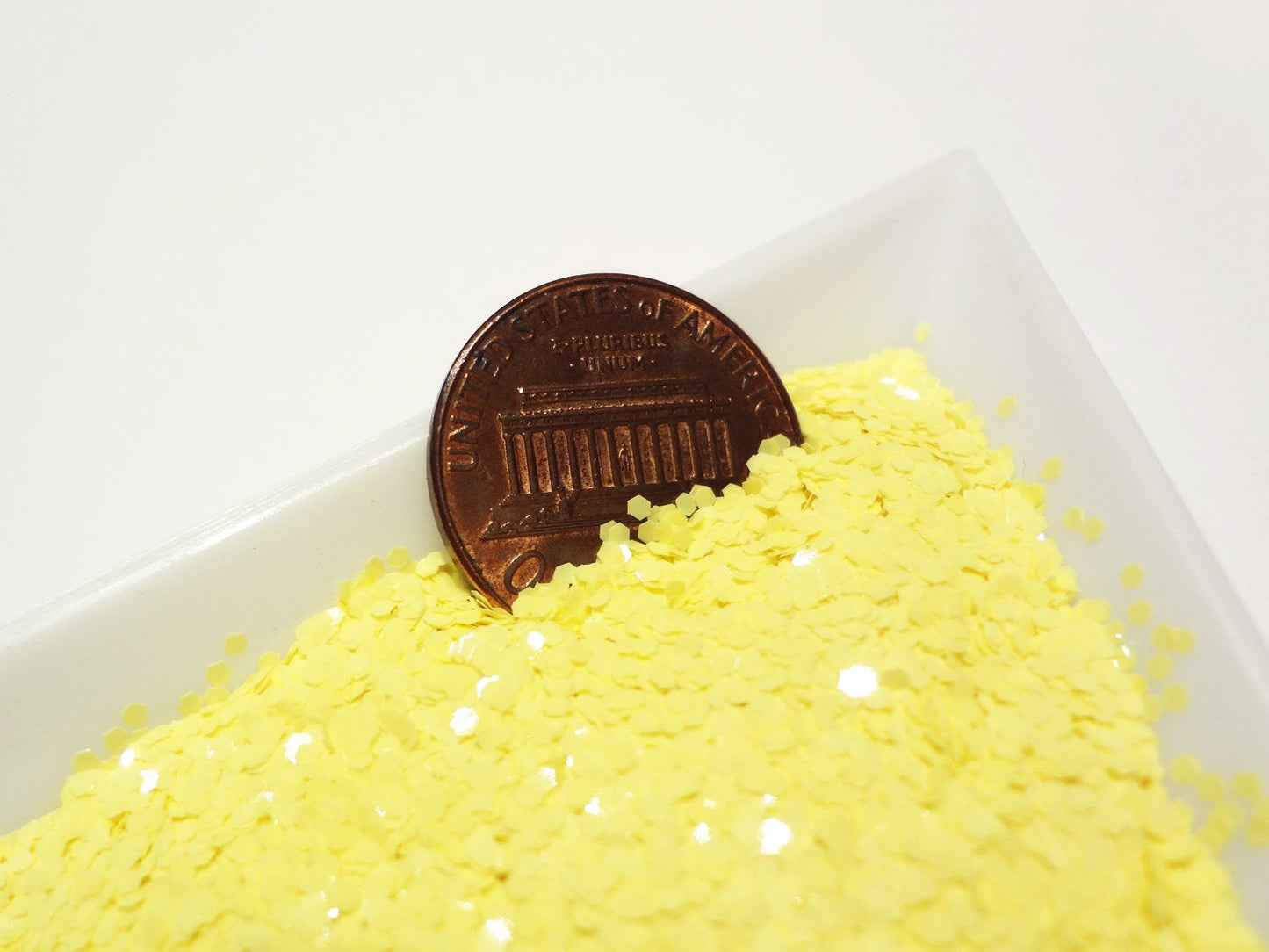 Chickadee Yellow Loose Glitter, .040" Hex, 1mm, 1/24 Solvent Resistant Glitter