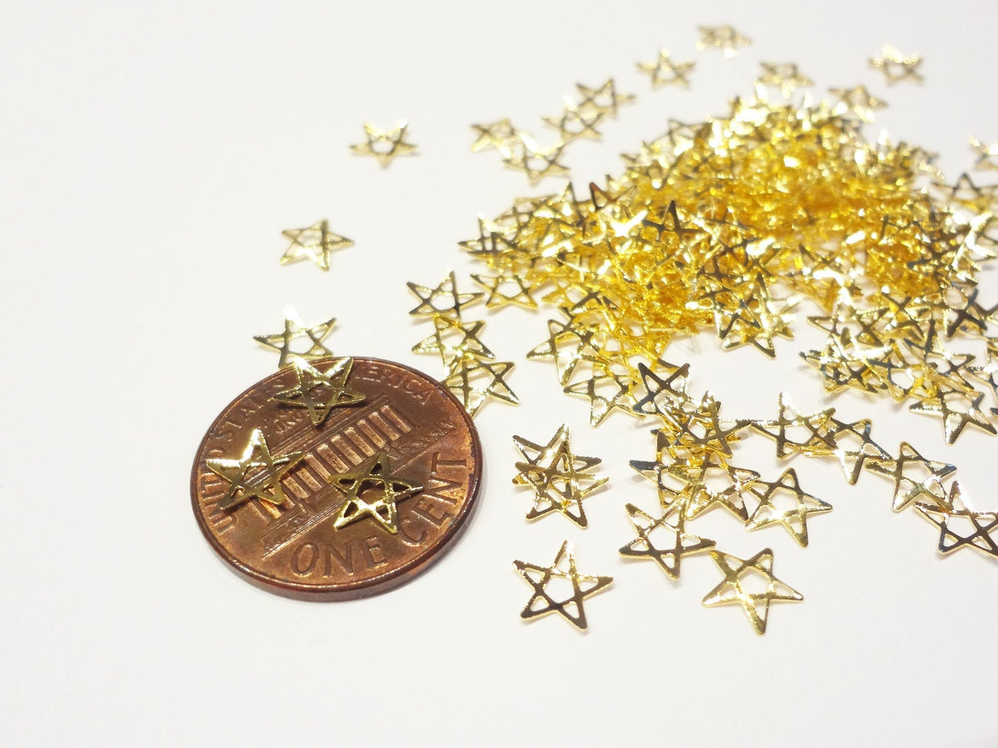 6mm Gold Hollow Line Star