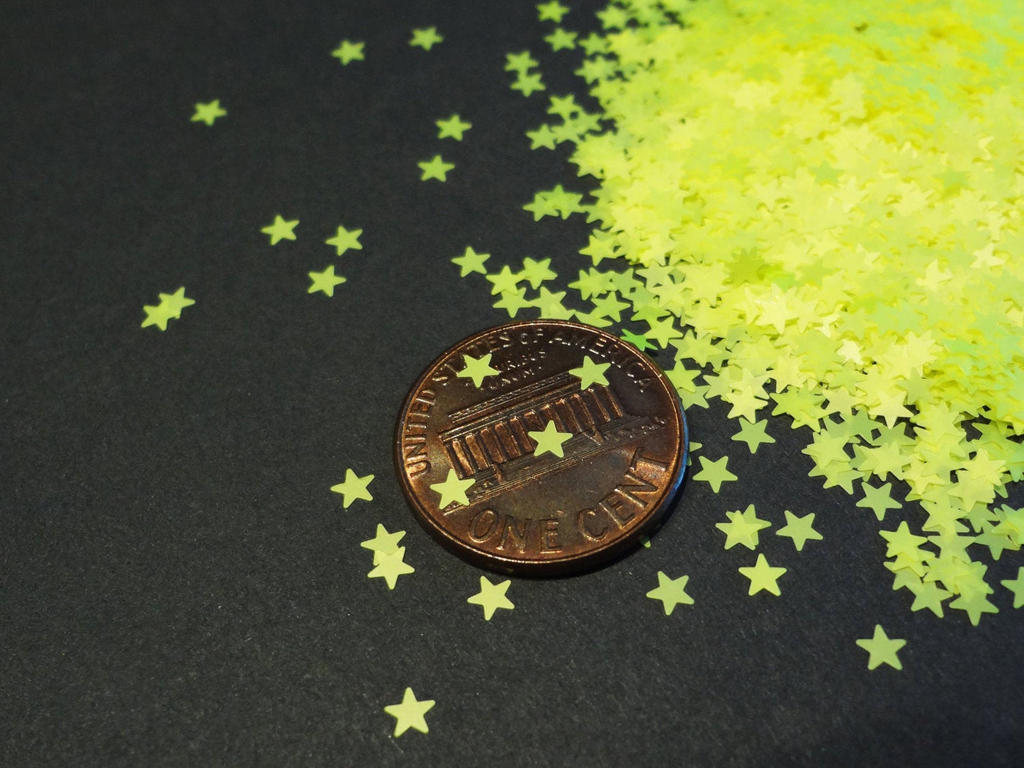 Load image into Gallery viewer, Matte Neon Yellow Star Glitter, 3mm
