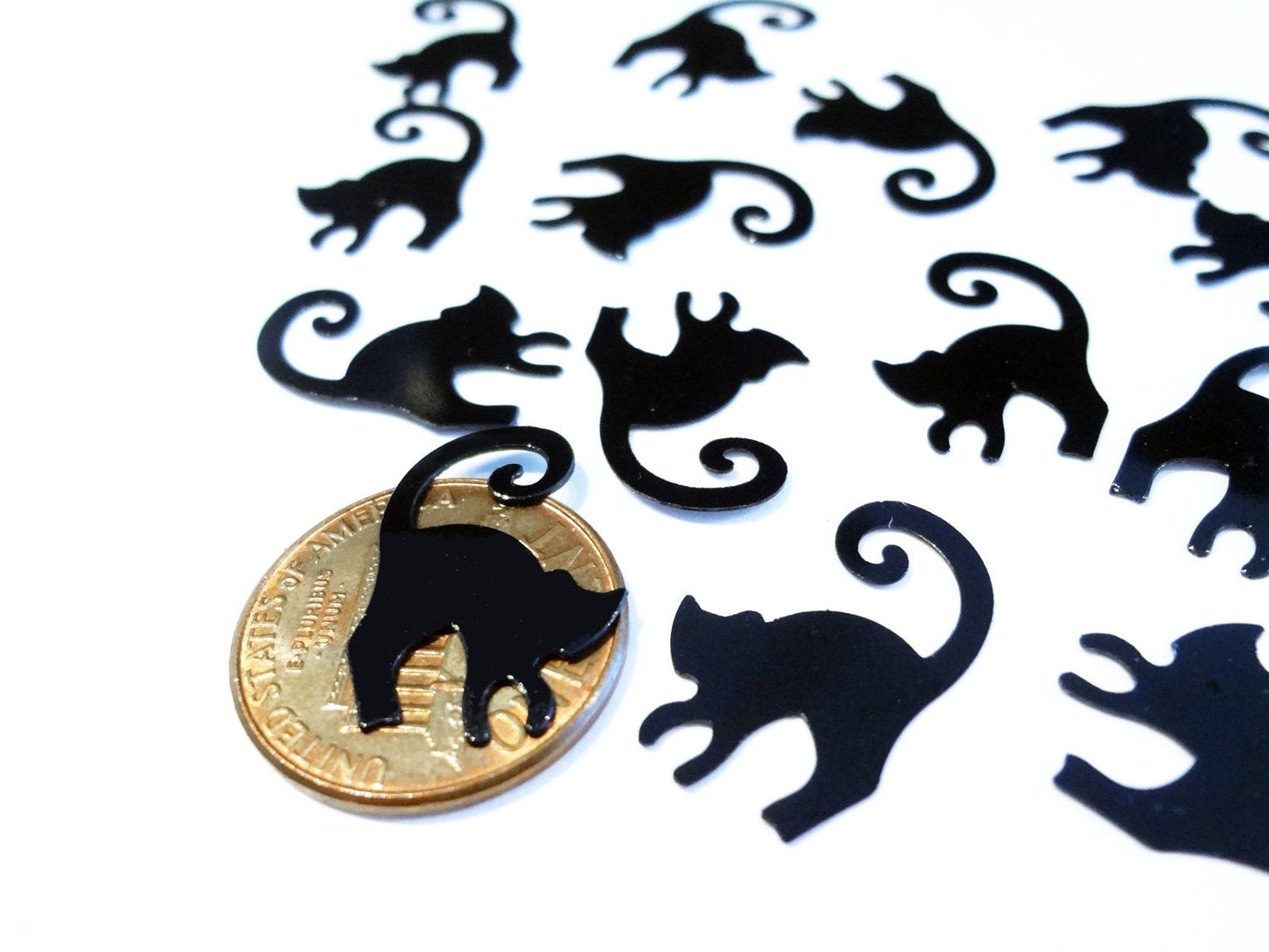Load image into Gallery viewer, Black Cat Sequins, 20x13mm
