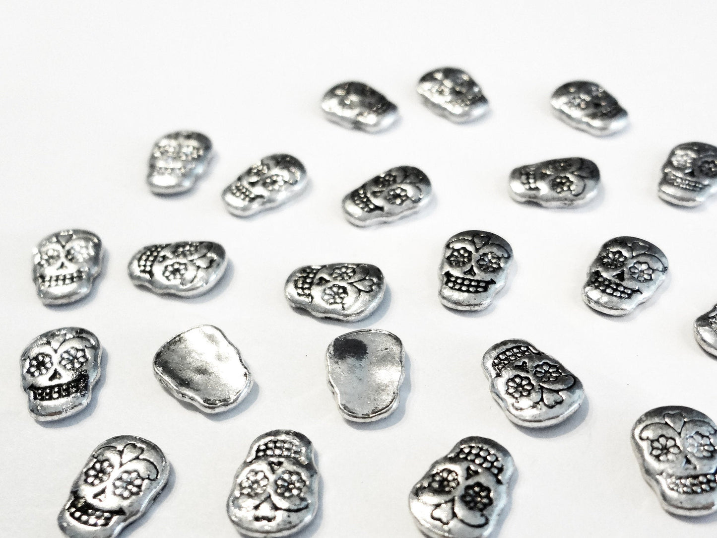 8.5x6mm 3D Antique Silver Decorative Skull