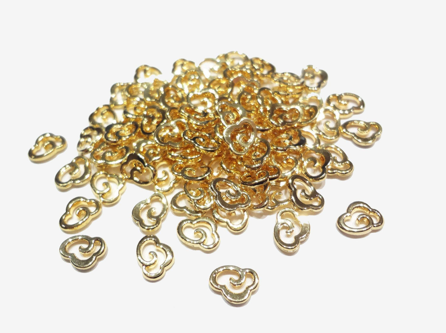 7x5mm 3D Gold Anime Clouds